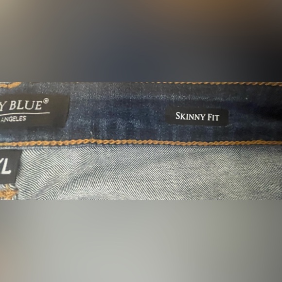 Judy Blue Jeans - Picture 11 of 11